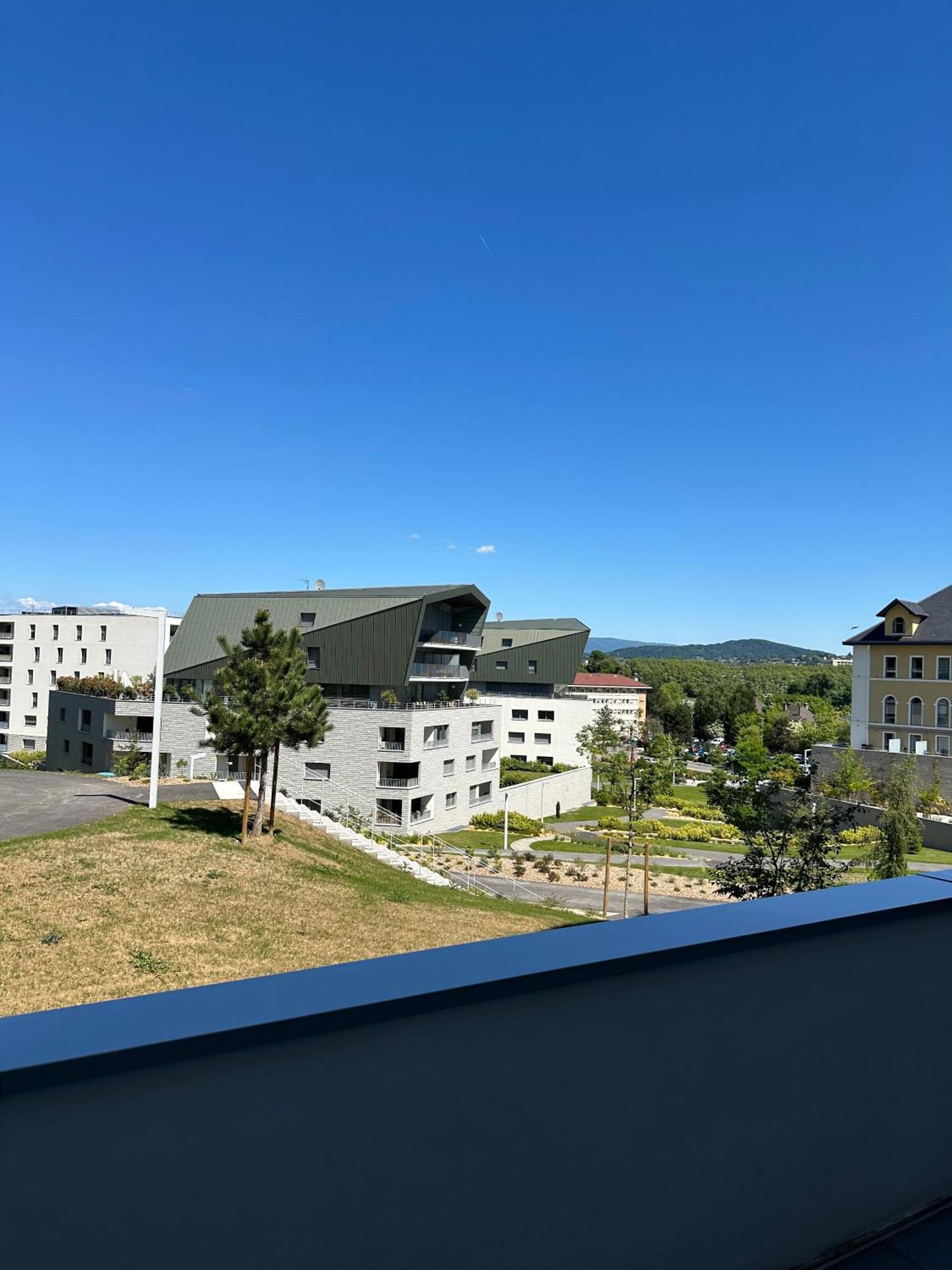 A La Belle Quatrieme Etoile Apartment Annecy Exterior photo